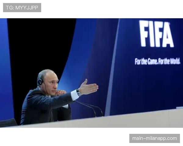 沙尔克04董事会主席马蒂亚斯-蒂尔曼谈BEUMER集团合作网页